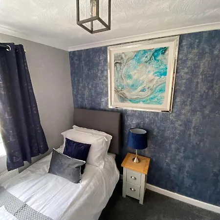 Delovely 4* Blackpool