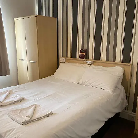 Arncliffe Hotel 3*
