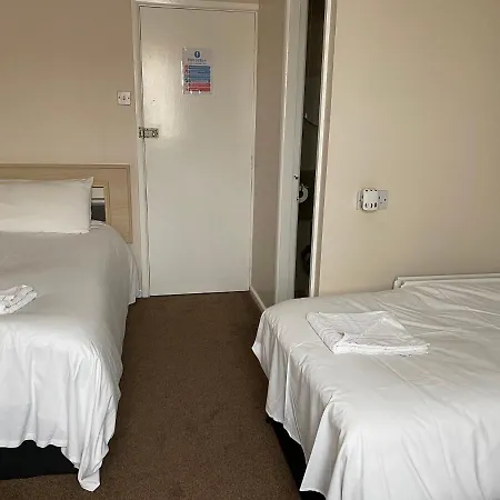 Arncliffe Hotel 3*