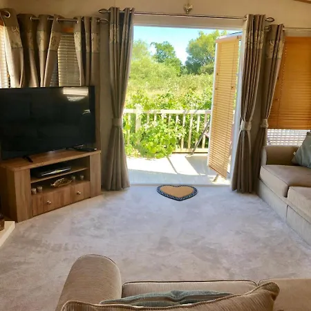 אתר קמפינג Caravans Marton Mere *