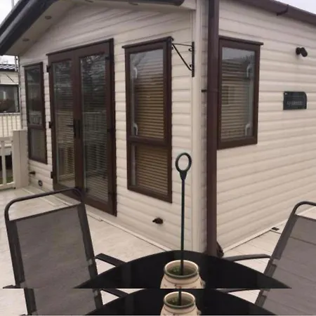 Caravans Marton Mere אתר קמפינג בלקפול