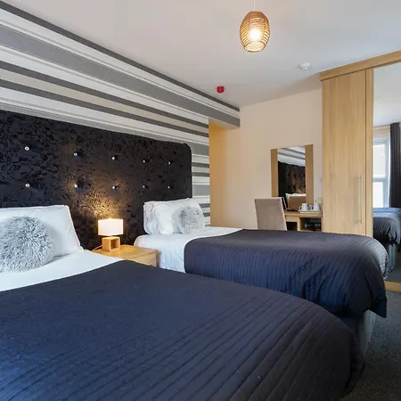 Bed & Breakfast 11 Strictly Over 25s No Party People Blackpool