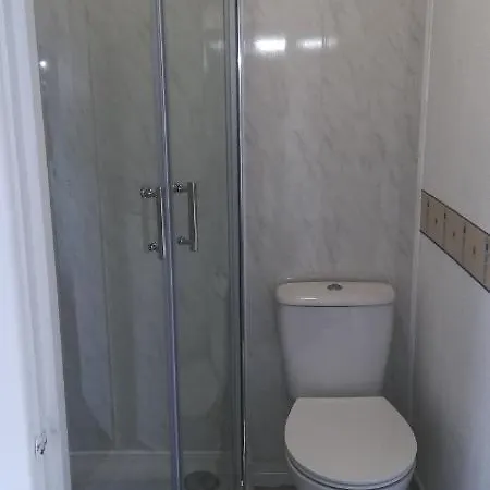 Northdene Theatre Guest house *