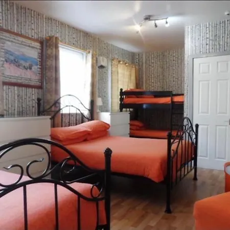 B&B Fairhaven On Woodfield Road 3*