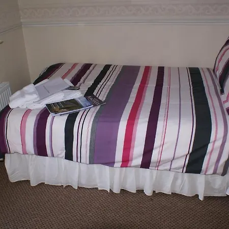 Earlsway Bed & Breakfast 2*