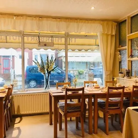 Highbury Hotel