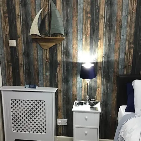 Гостевой дом By The Seaside 4*