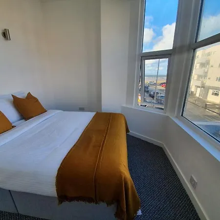 Alexandra Hotel