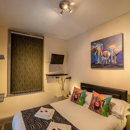 Manor House 3* Blackpool