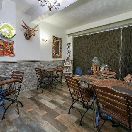 Bed & Breakfast Manor House