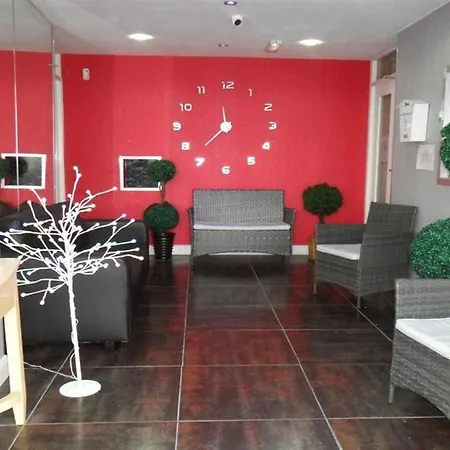 Hotel The Waterfront 2*