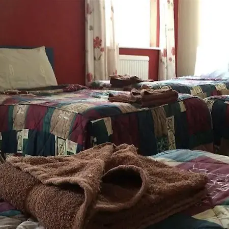Lucena 3* بلاكبول