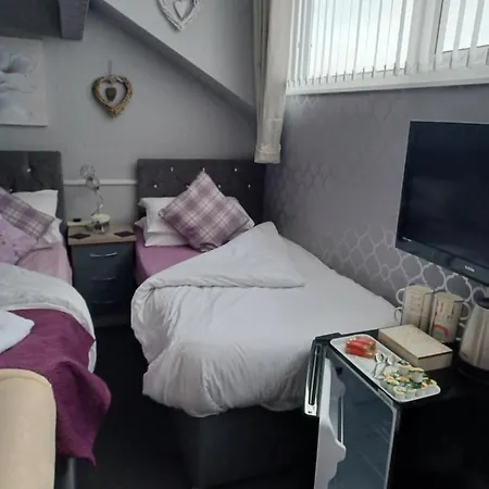 Friends Hotel 4*