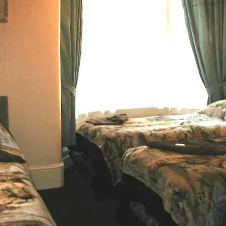 Willow Grove 3* Blackpool