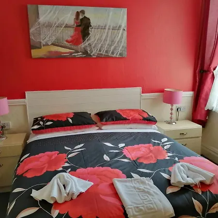 Lanayr 3* Blackpool