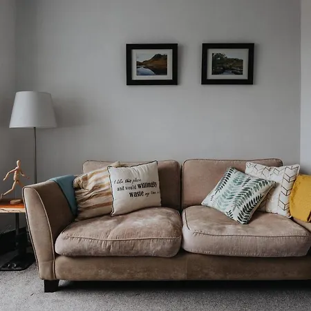 Hillside House - 2 Bedrooms Parking Wi-fi Hospital * Блэкпул