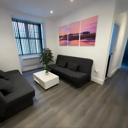 Apartment Luxury Hottub & Jacuzzi Blackpool