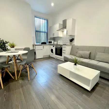 Apartment Luxury Hottub & Jacuzzi *