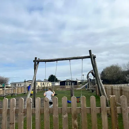 פארק נופש Caravan In Haven Marton Mere