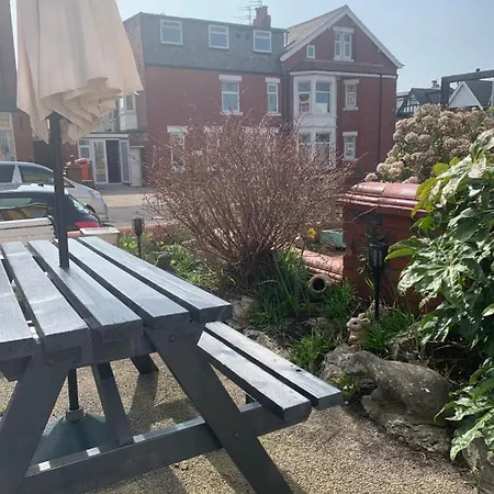 The Woodleigh Family Hotel