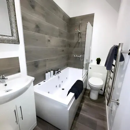 Apartment Luxury Hottub & Jacuzzi Blackpool