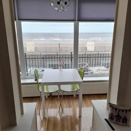 The Coast 3*