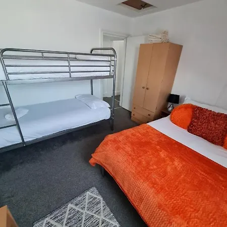 Waters Edge 3*