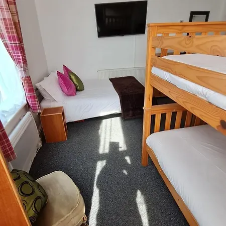 Waters Edge 3*
