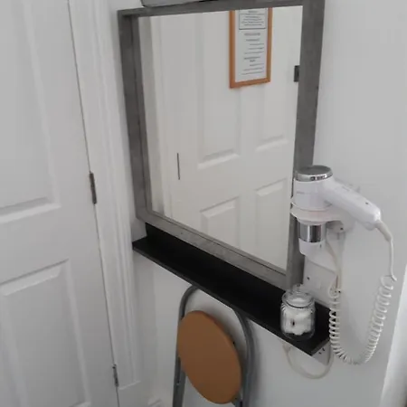 Manchester House 3*