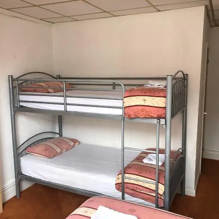 The Albany 3* בלקפול