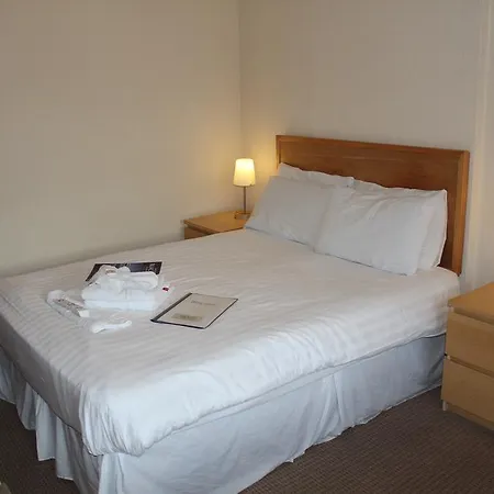 New Hacketts Hotel