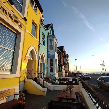 Апартаменты Ayrton House *