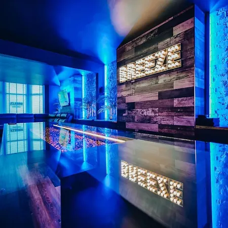 Breeze Luxury