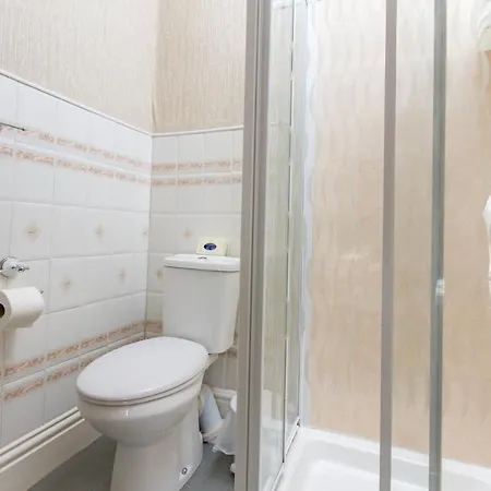 Гостевой дом The Beechcliffe - Over 35's Only Блэкпул