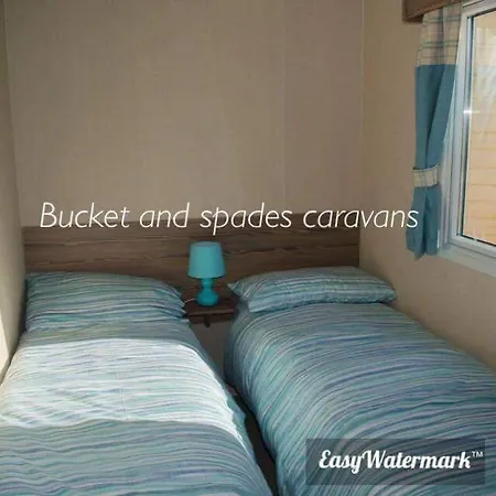 אתר קמפינג Caravans Marton Mere