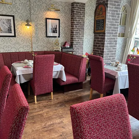 Raffles Отель 4*