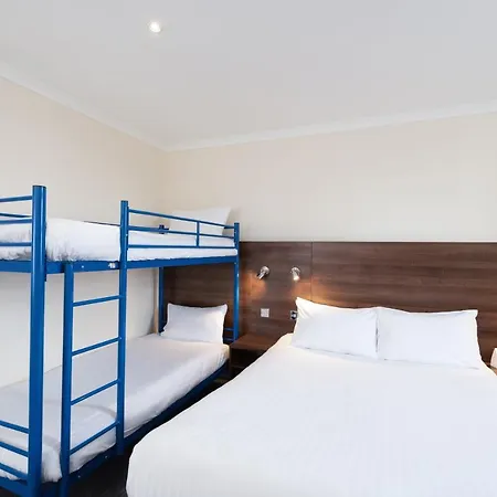 Western Carlton Hotel 3*