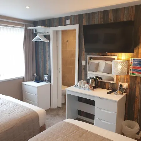 Corona Blackpool Hotel 4*