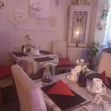 Bed & Breakfast Friends Hotel Blackpool