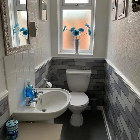 Chateau Dale Holiday Apartment Blackpool