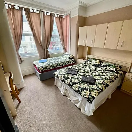 Hotel Hayward