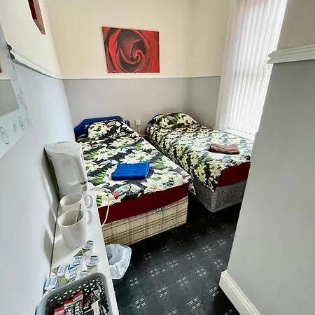 Hayward 2* Blackpool