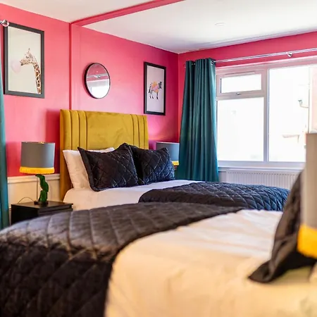 Empress Hall By Charles Alexander Short - Sleeps 20 Дом отдыха Блэкпул
