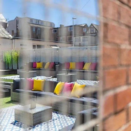 Дом отдыха Empress Hall By Charles Alexander Short - Sleeps 20 *