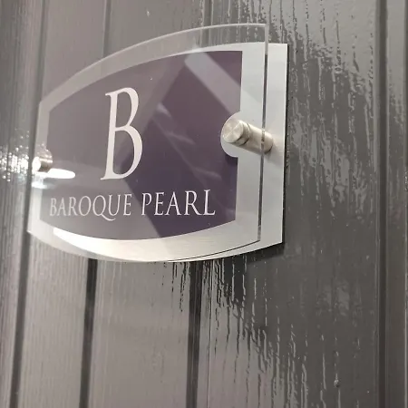 Black Pearl Luxury Apartment