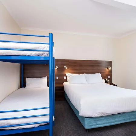 Western Carlton Hotel