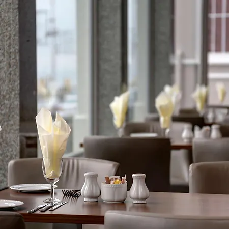 Hotel Western Carlton 3*