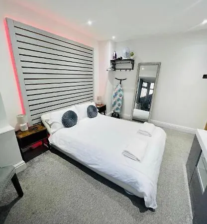 Brand New Modern 3 Bedroom * Blackpool