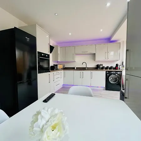 Brand New Modern 3 Bedroom Blackpool