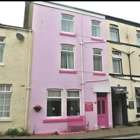 Kirkstead Guesthouse, Pet Friendly Available, Everyone Welcome